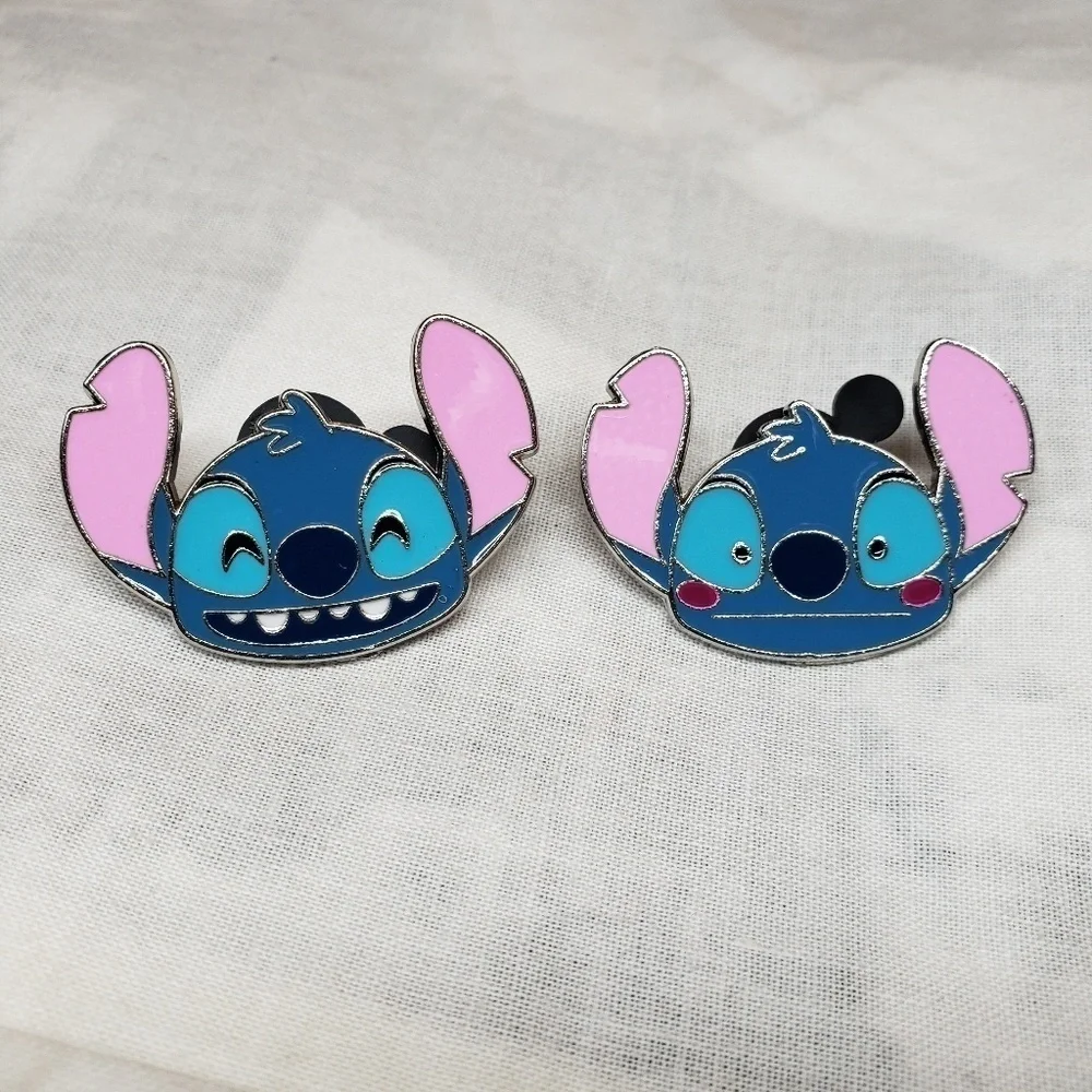 Disney stitch pin set